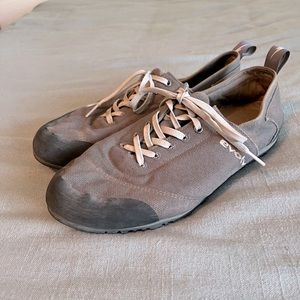 Evolv approach shoes